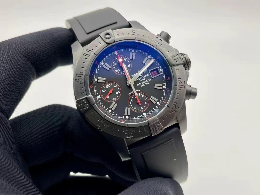 Breitling M13380