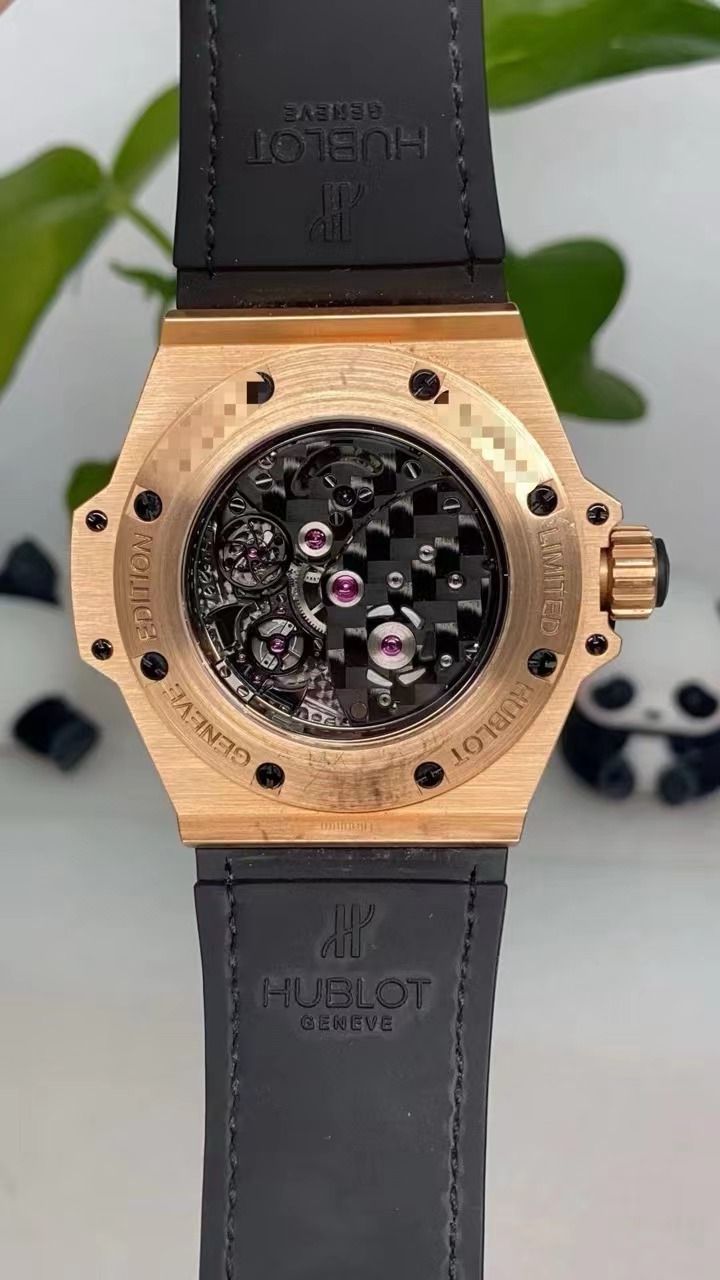 Hublot 704.OQ.1138.GR detail 6