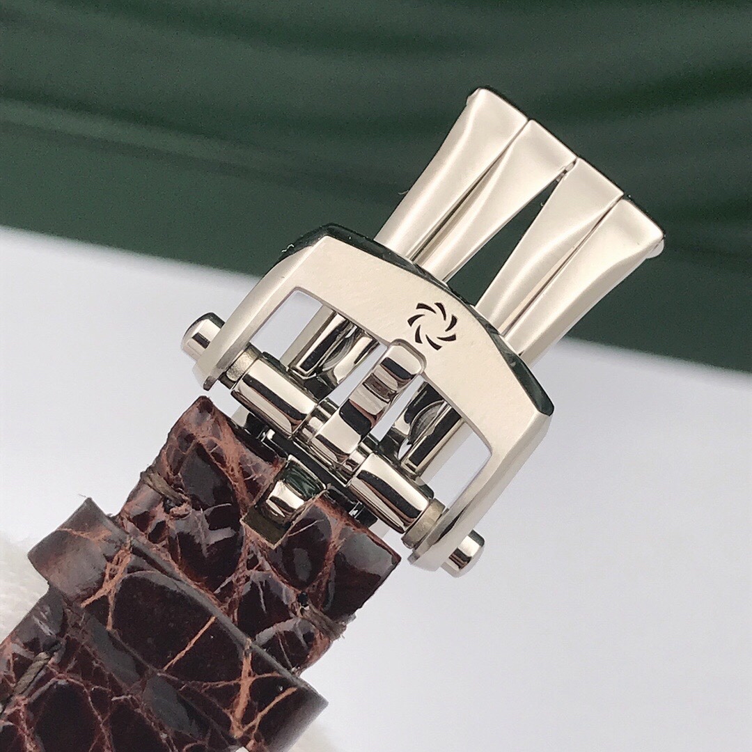 Carl F. Bucherer 00.10911.08.13.11 detail 3
