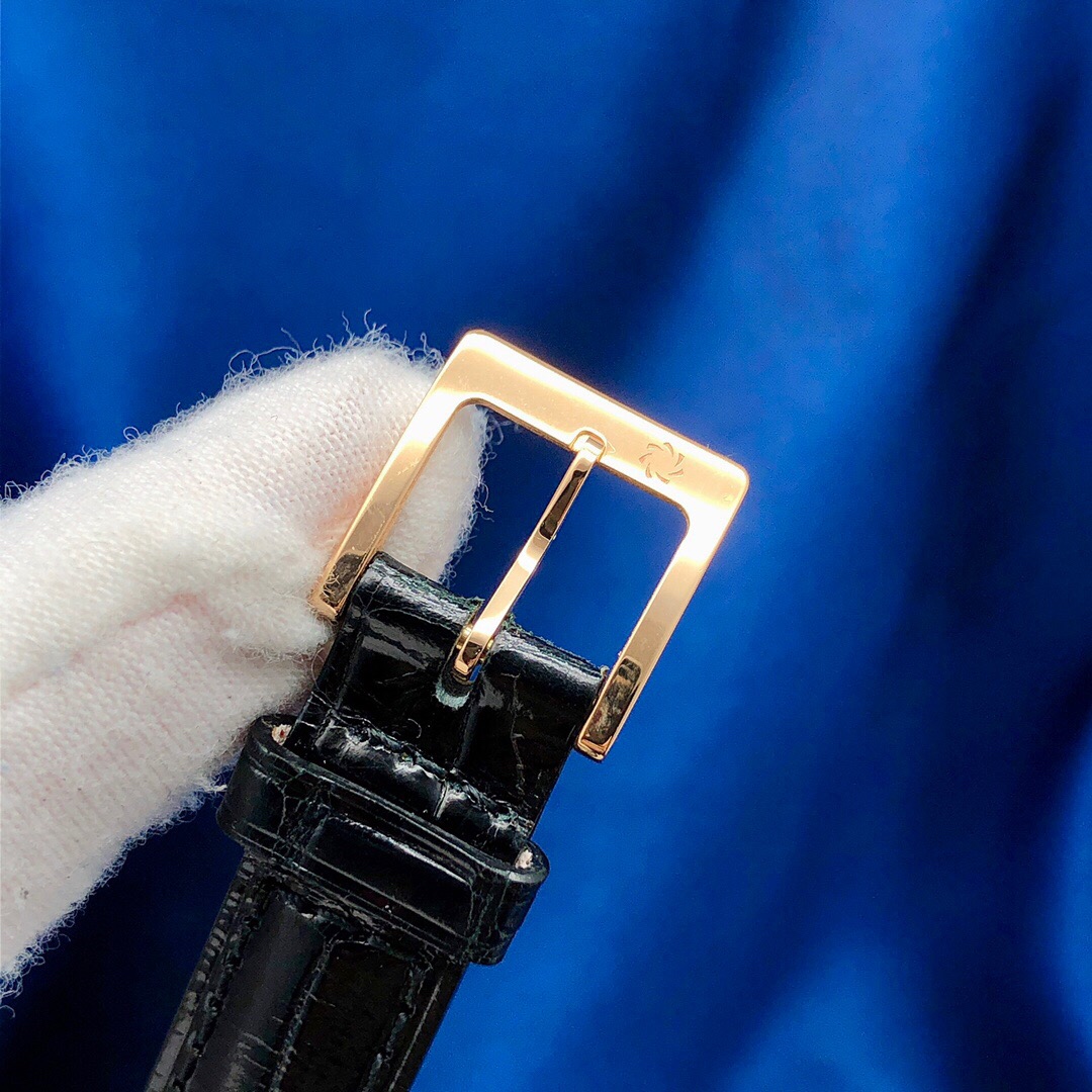 Carl F. Bucherer 00.10307.03.25.01 detail 3