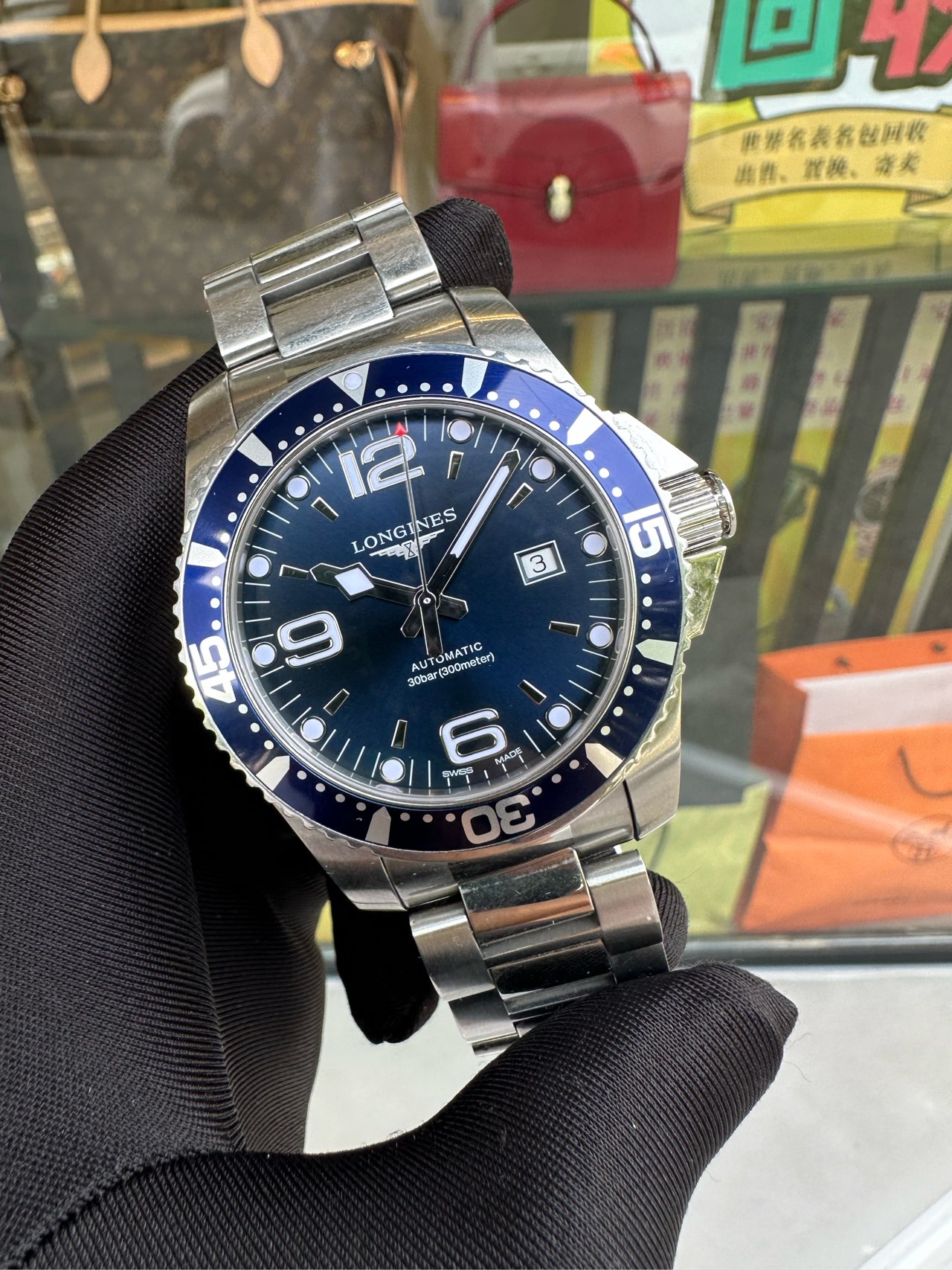 Longines L3.841.4.96.6 detail 2
