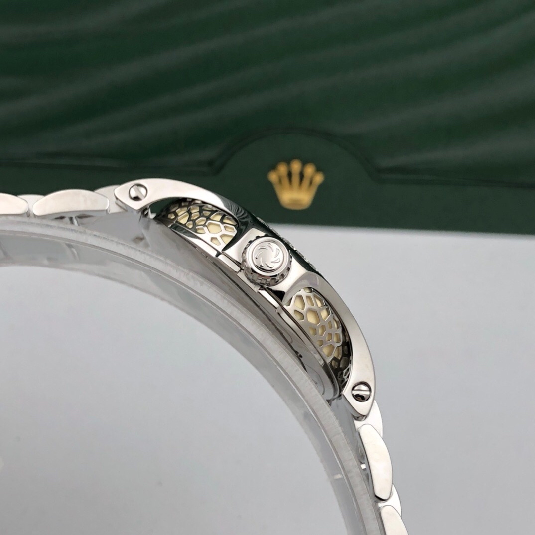 Carl F. Bucherer 00.10580.08.25.31.01 detail 3