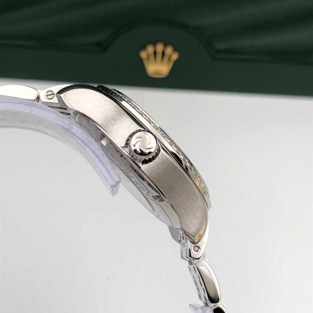 Carl F. Bucherer 00.10911.08.53.31 detail 4