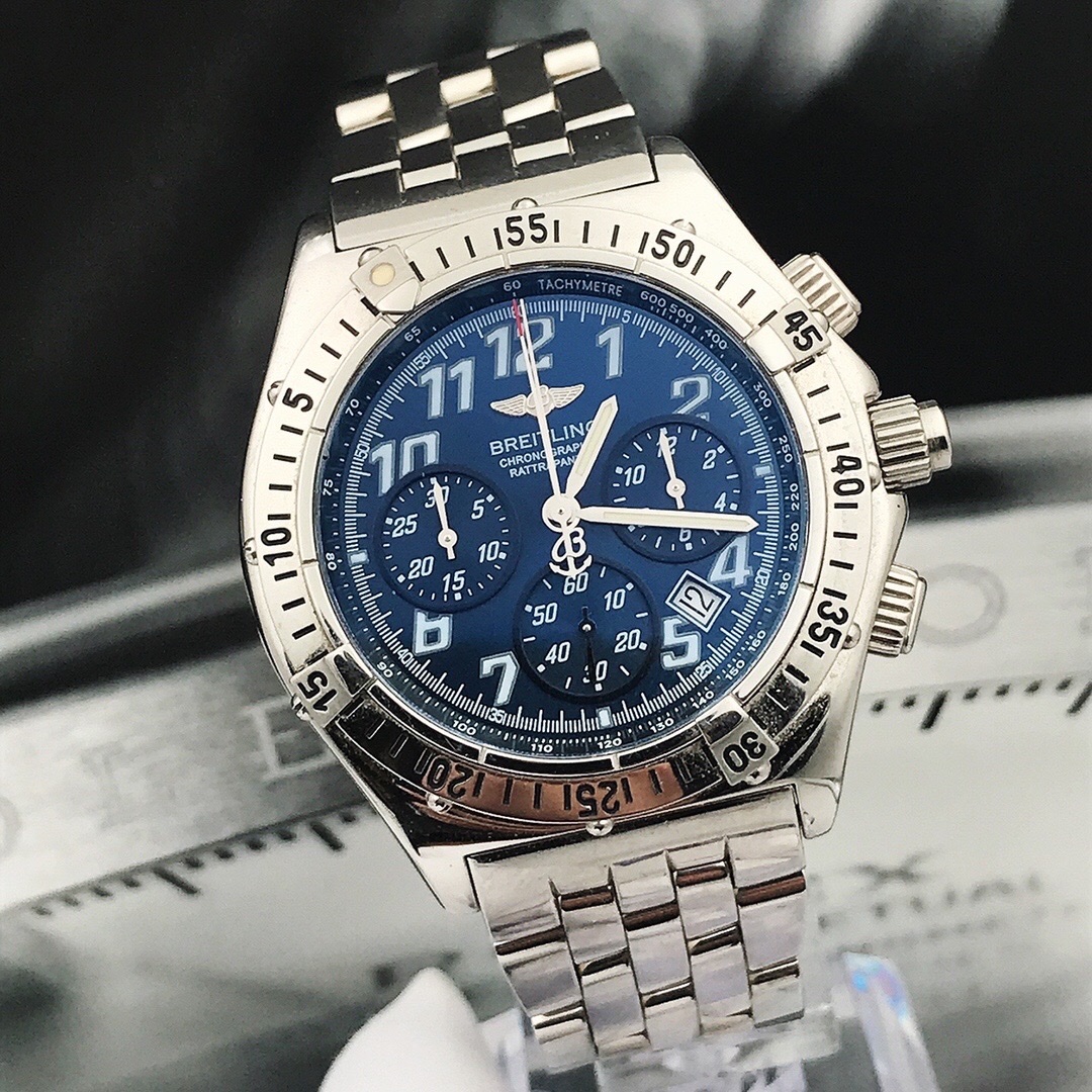 Breitling a69048 detail 3