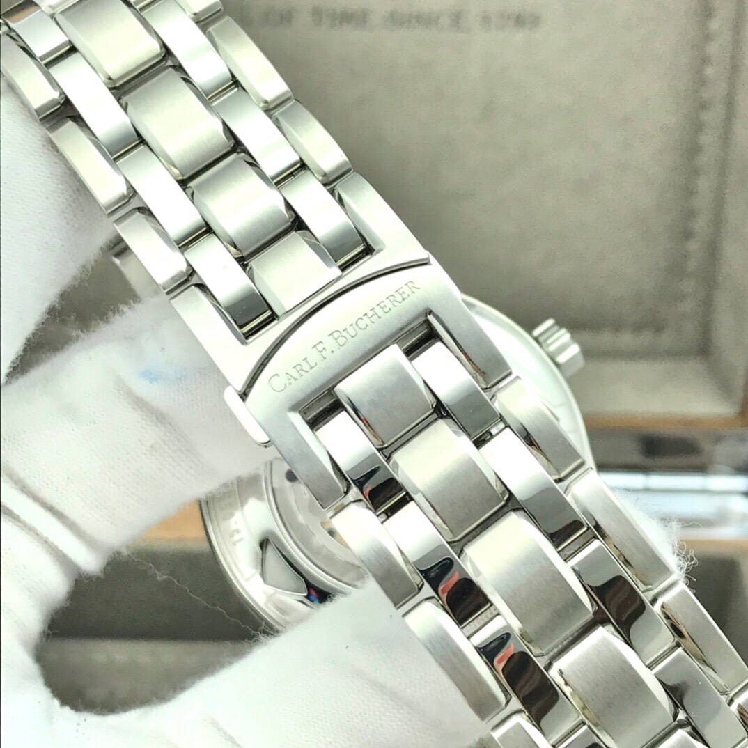 Carl F. Bucherer 00.10901.08.36.21 detail 4