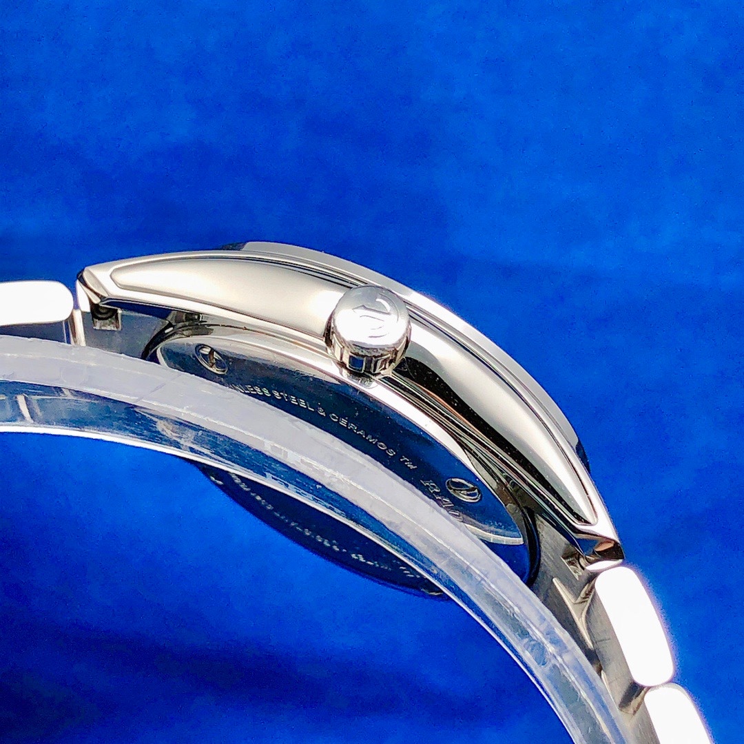 Rado R32110103 detail 3