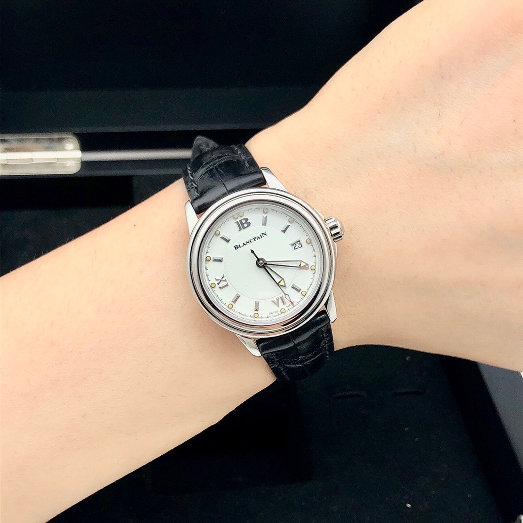 Blancpain Vintage detail 3
