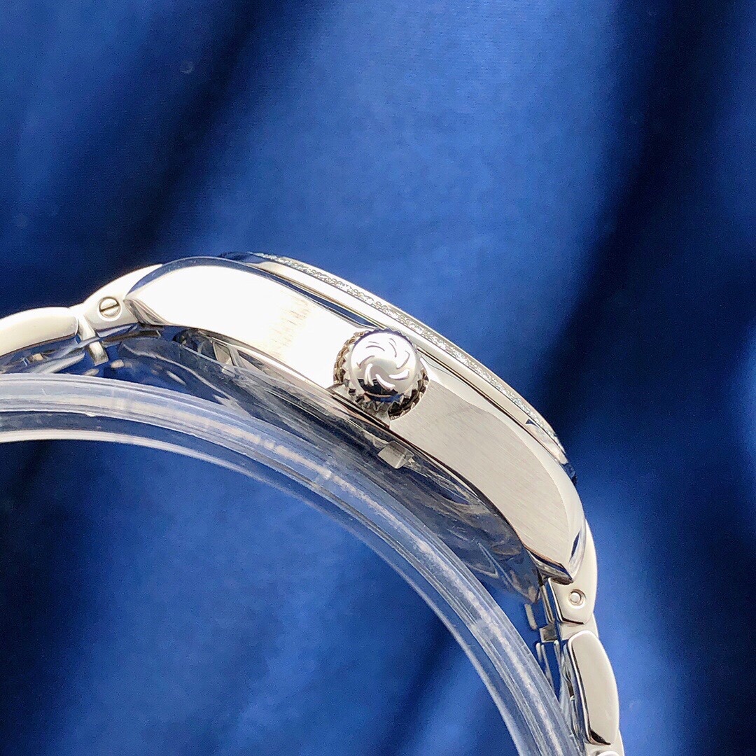 Carl F. Bucherer 00.10911.08.33.31 detail 3