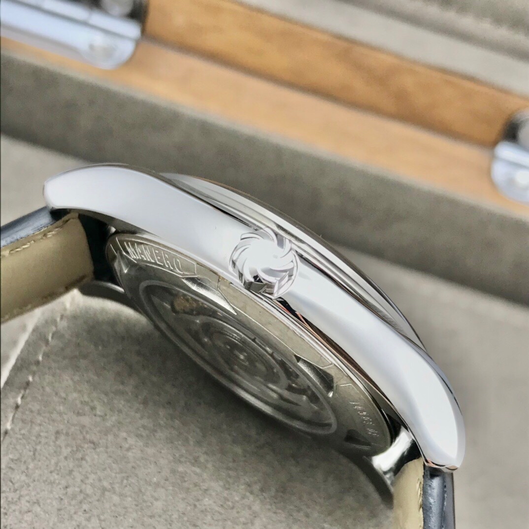 Carl F. Bucherer 00.10905.08.13.01 detail 2