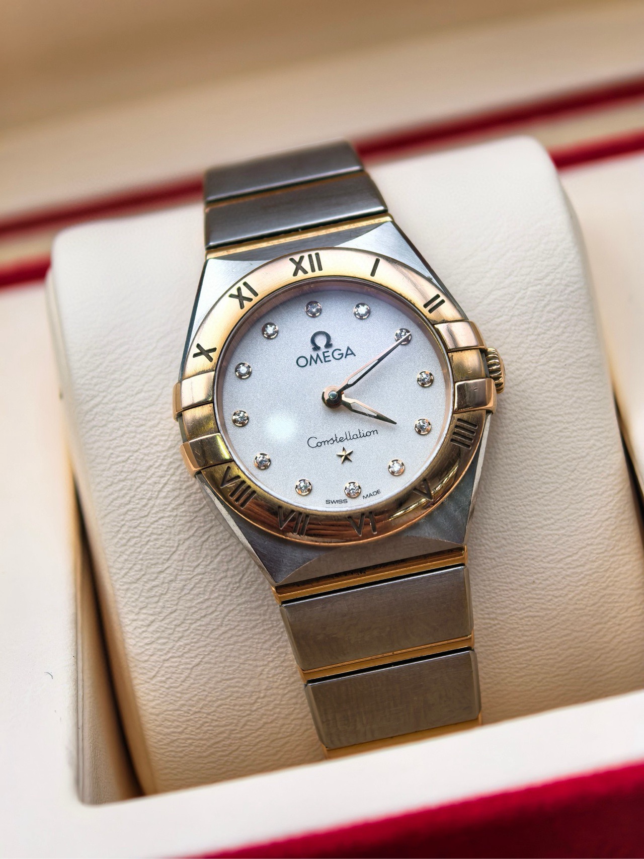 Omega 131.20.25.60.52.001 detail 2