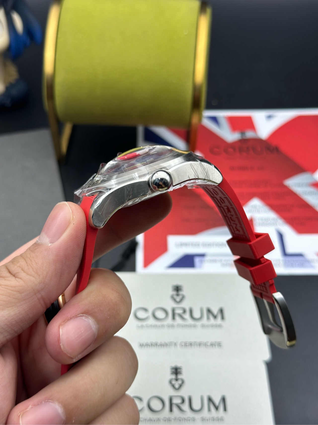 Corum L082 / 03311 detail 2