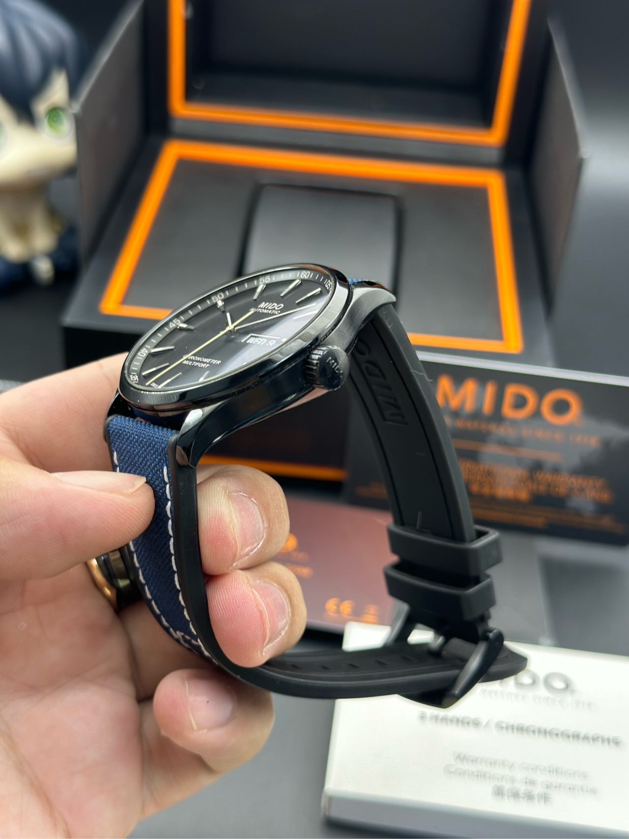 Mido M.38.431.37.051.09 detail 4