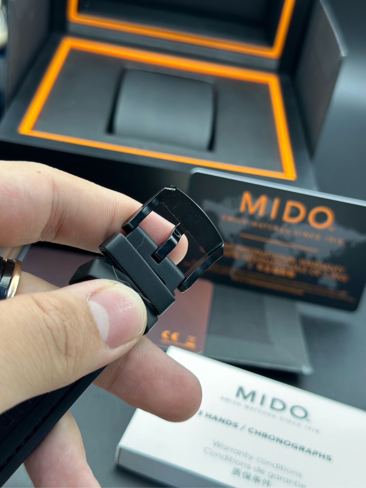 Mido M.38.431.37.051.09 detail 6