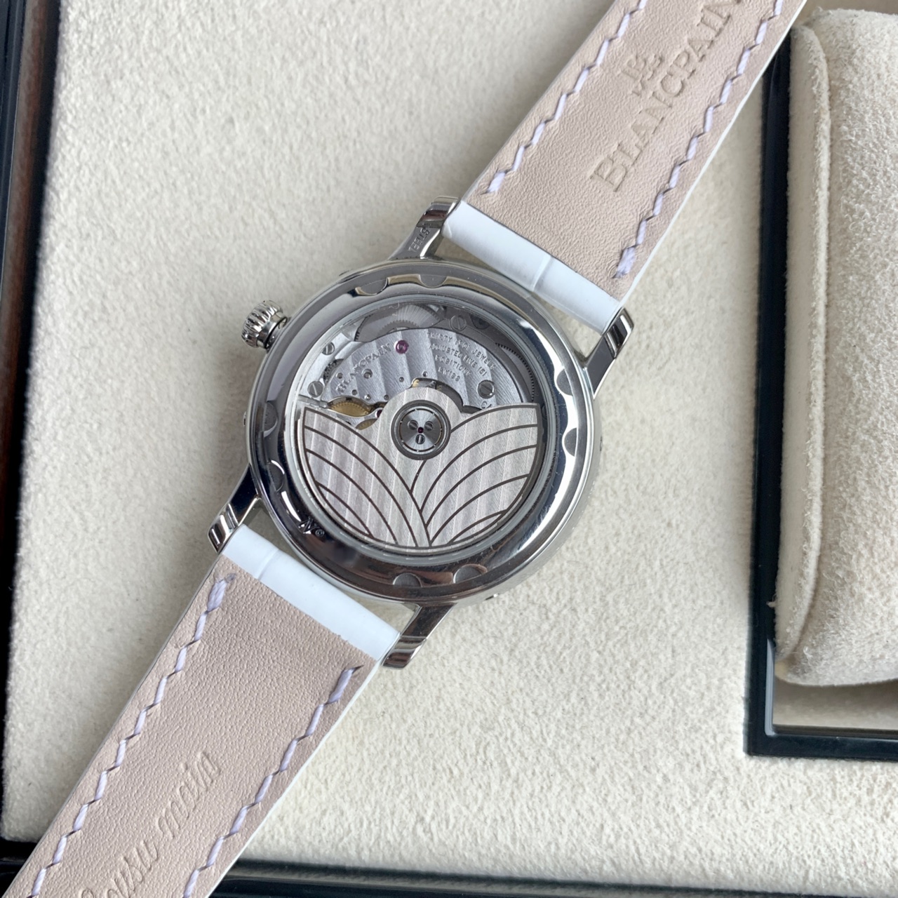 Blancpain 3663-4654L-52B detail 4