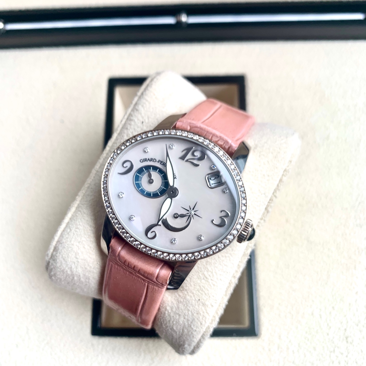 Girard Perregaux 80480D detail 2