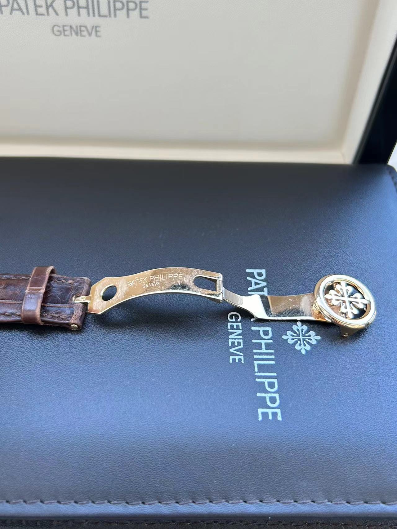 Patek Philippe 5396R-012 detail 6