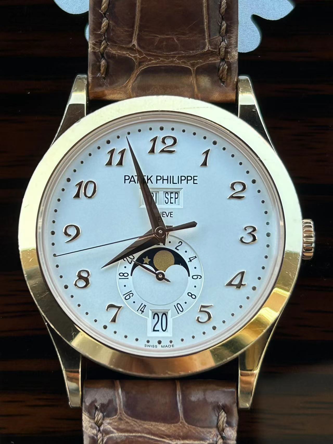 Patek Philippe 5396R-012 detail 1