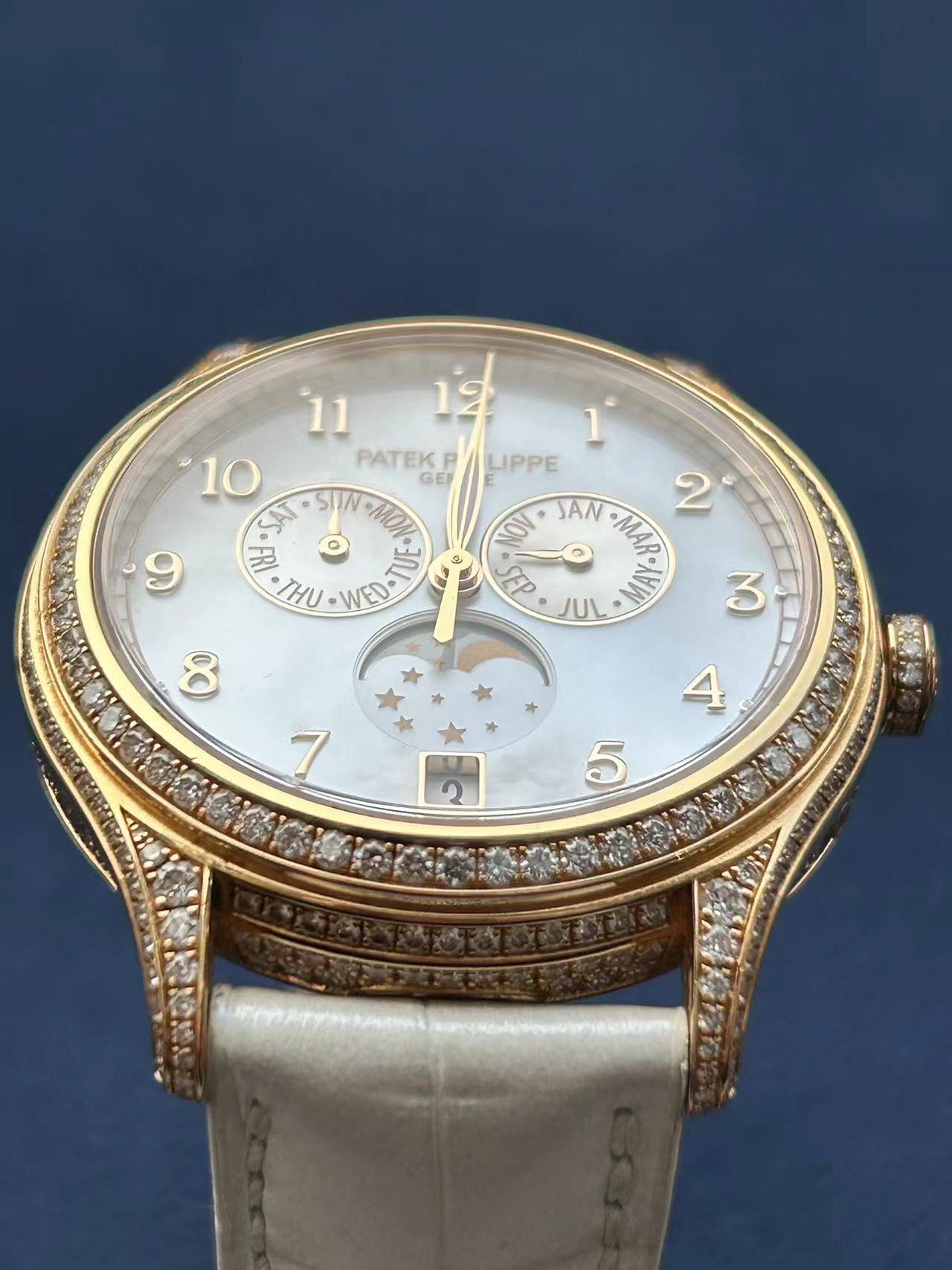 Patek Philippe 4948R-001 detail 1