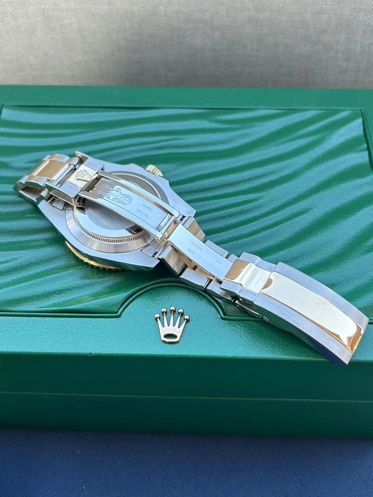 Rolex 116613-LN-97203 detail 5