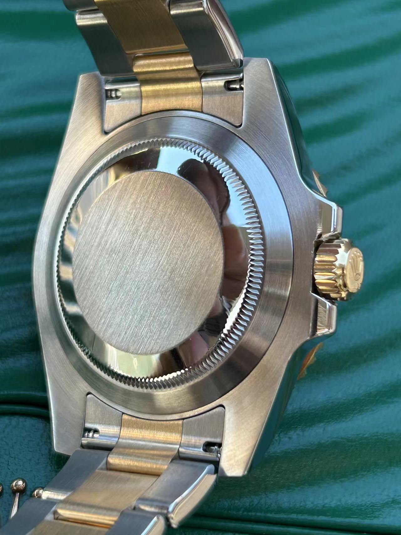 Rolex 116613-LN-97203 detail 4