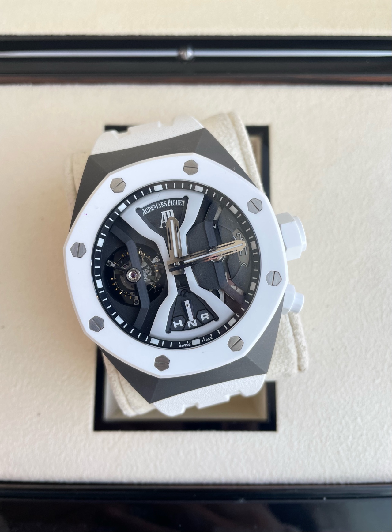 Audemars Piguet 26580IO.OO.D010CA.01 detail 2