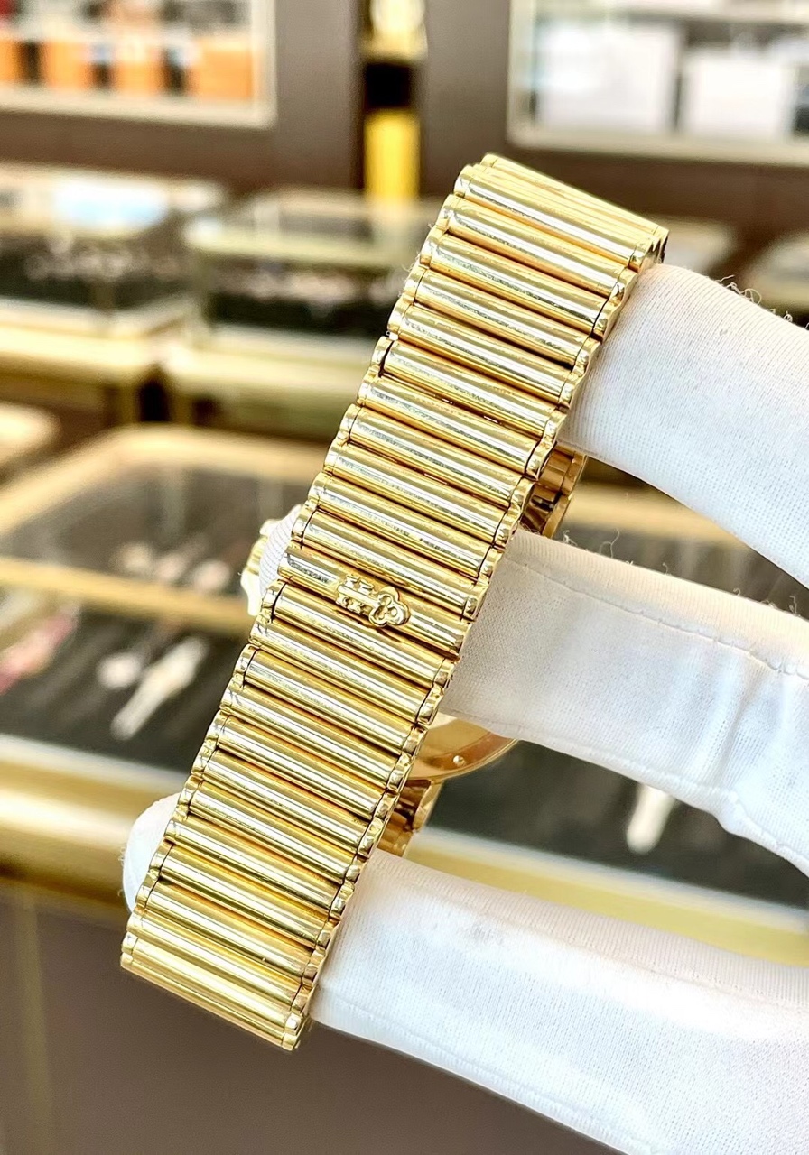 Corum Vintage detail 7