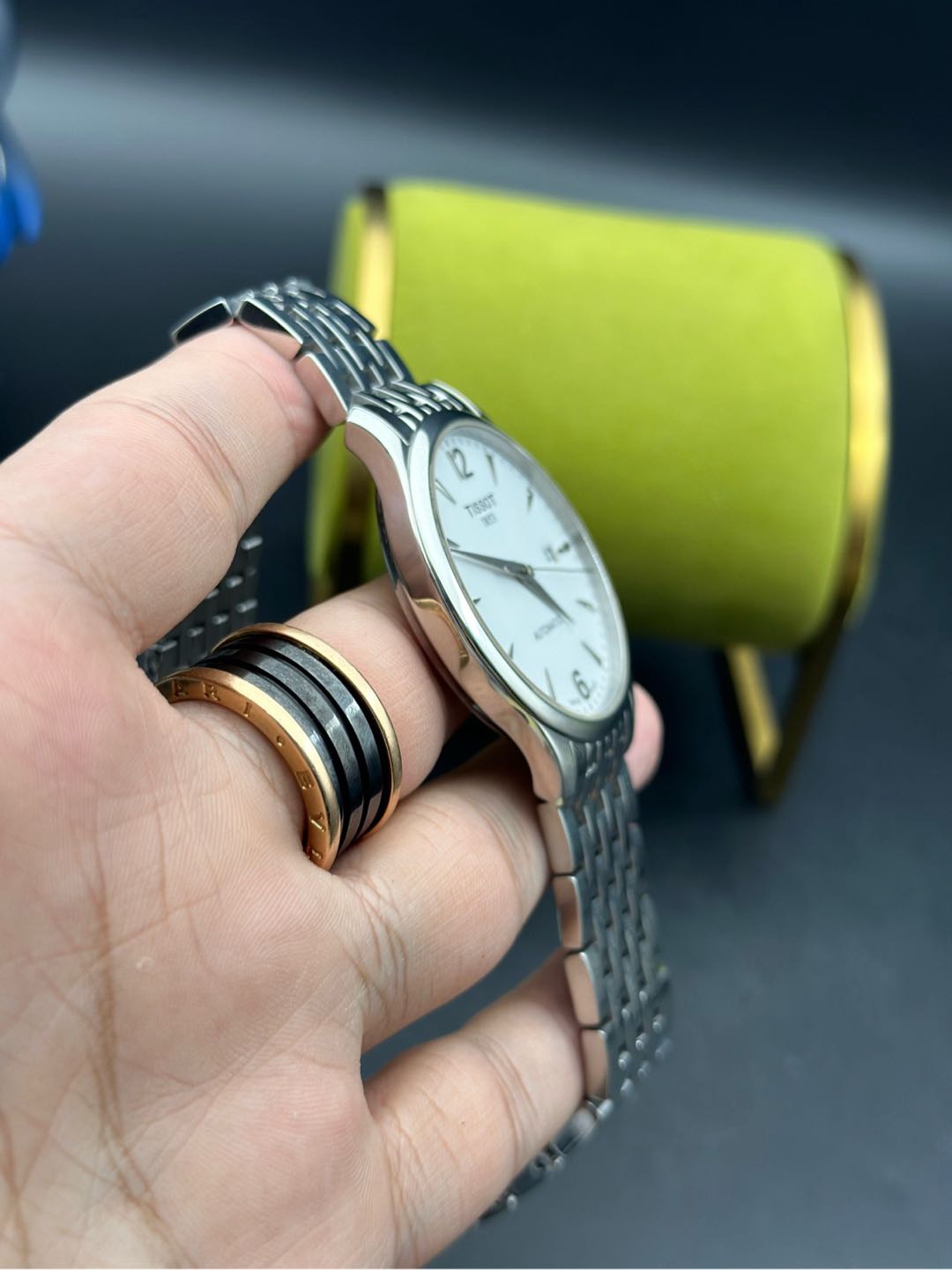 Tissot T063.407.11.037.00 detail 3
