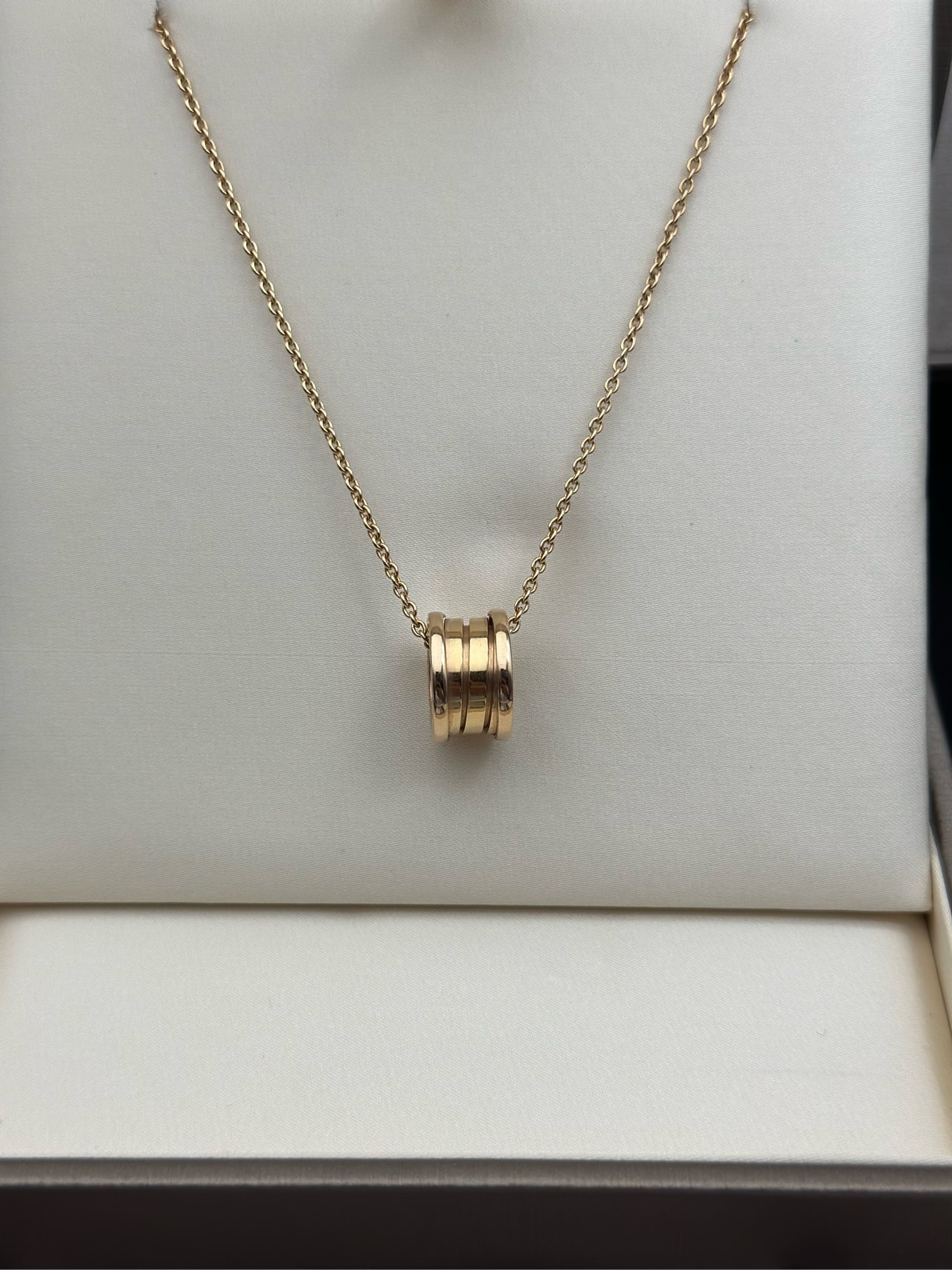 Bulgari null