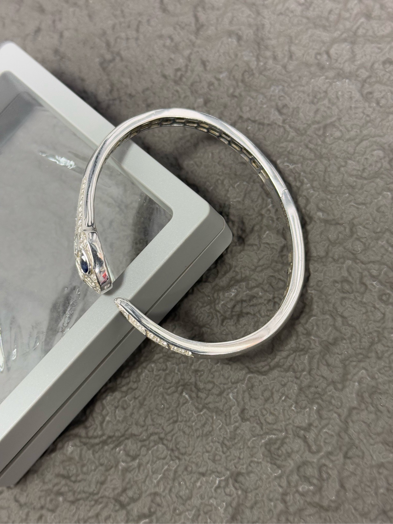 Bulgari BR858110 detail 1