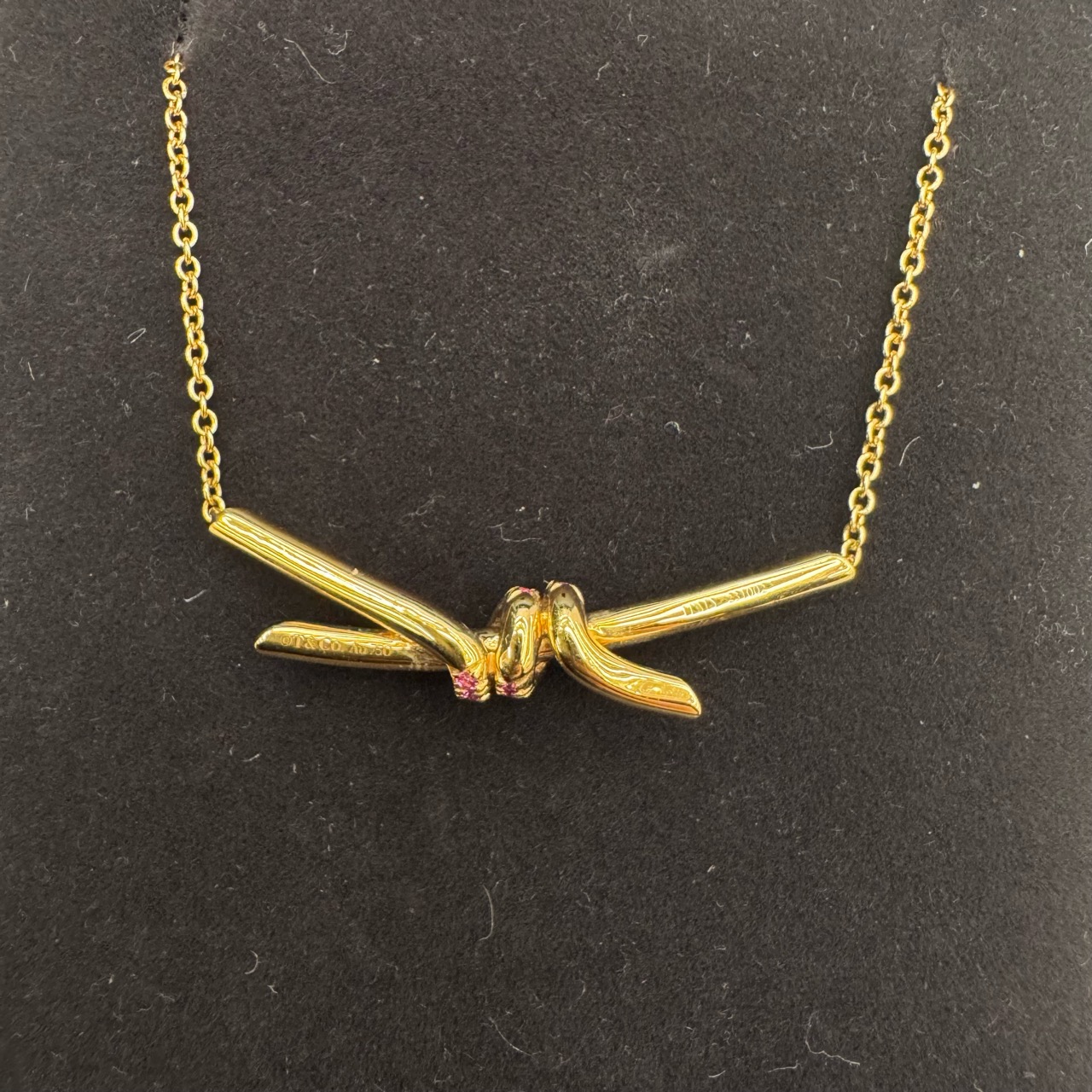 Tiffany Knot detail 5