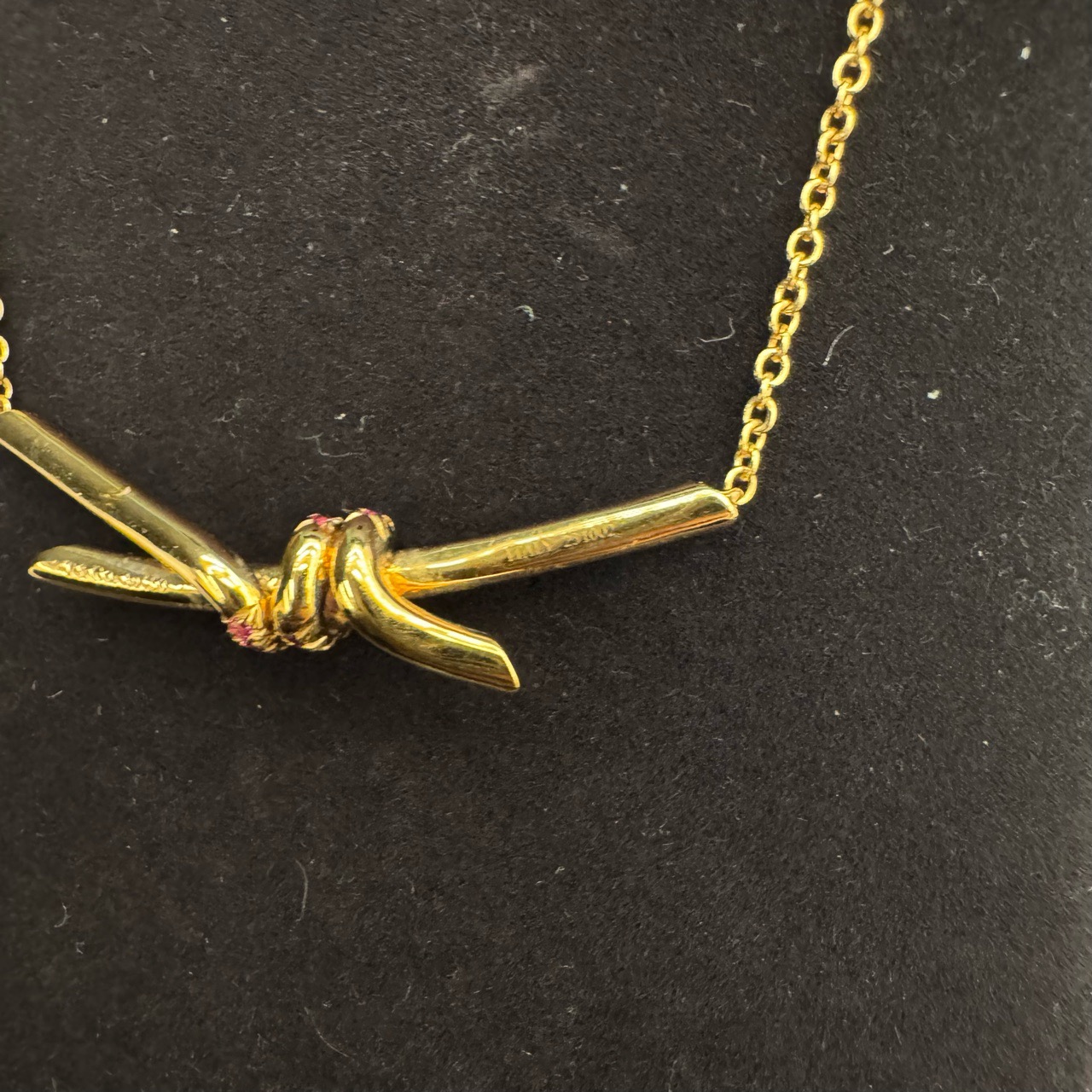 Tiffany Knot detail 6