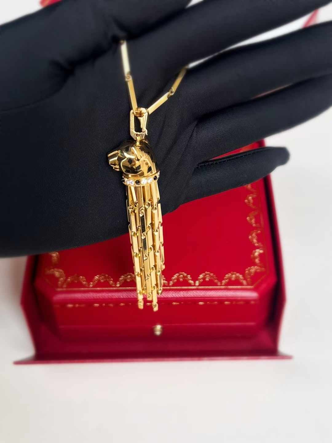 Cartier CARTIER detail 2
