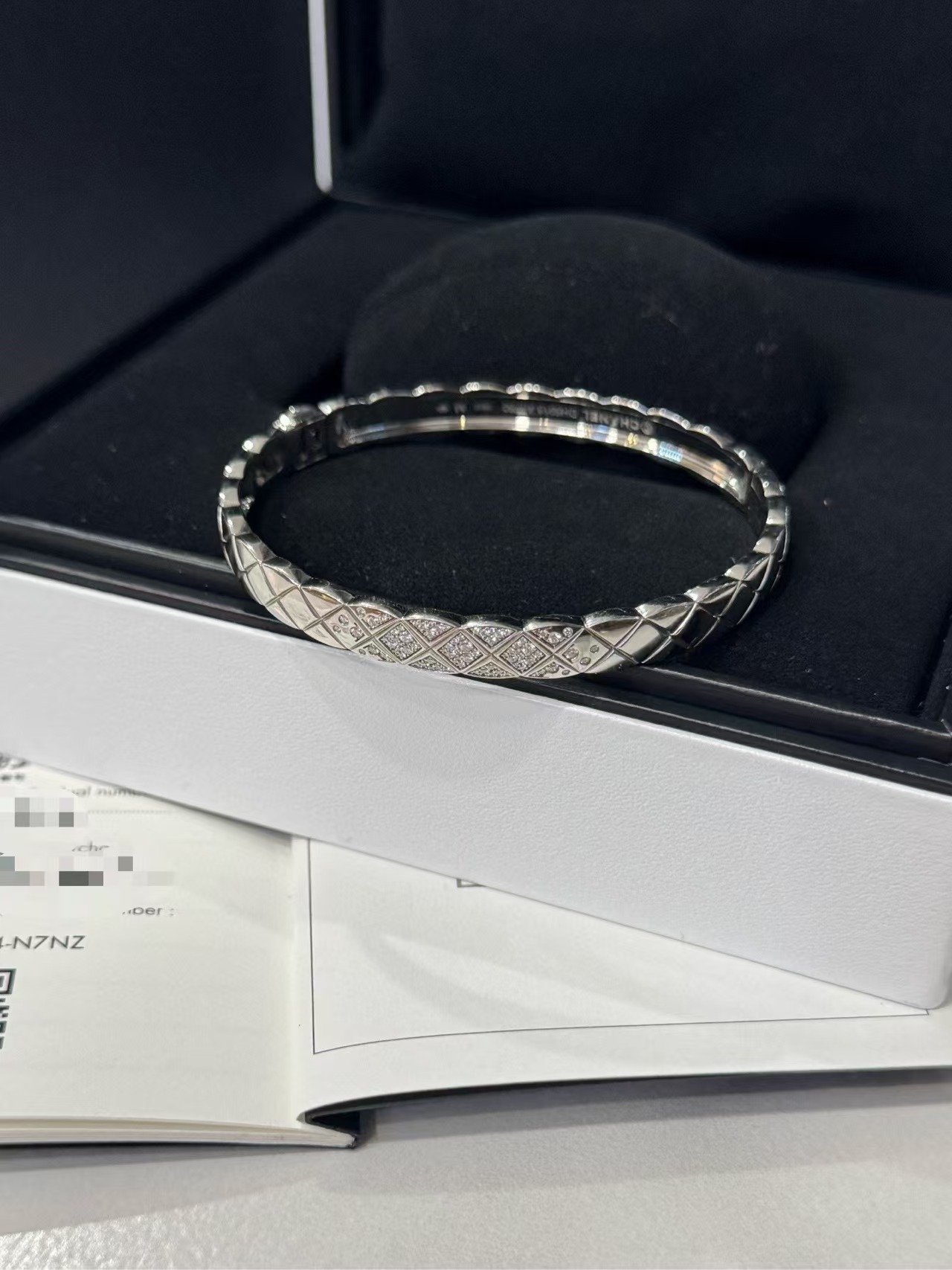 Chanel J11162 detail 2