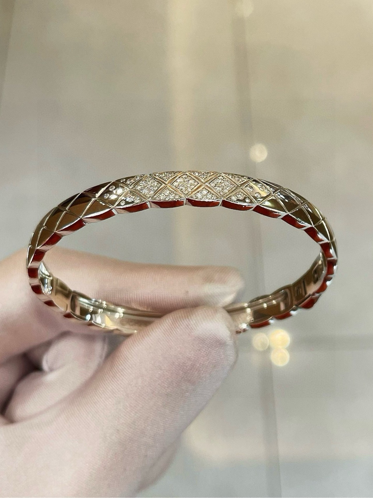 Chanel J11162 detail 1