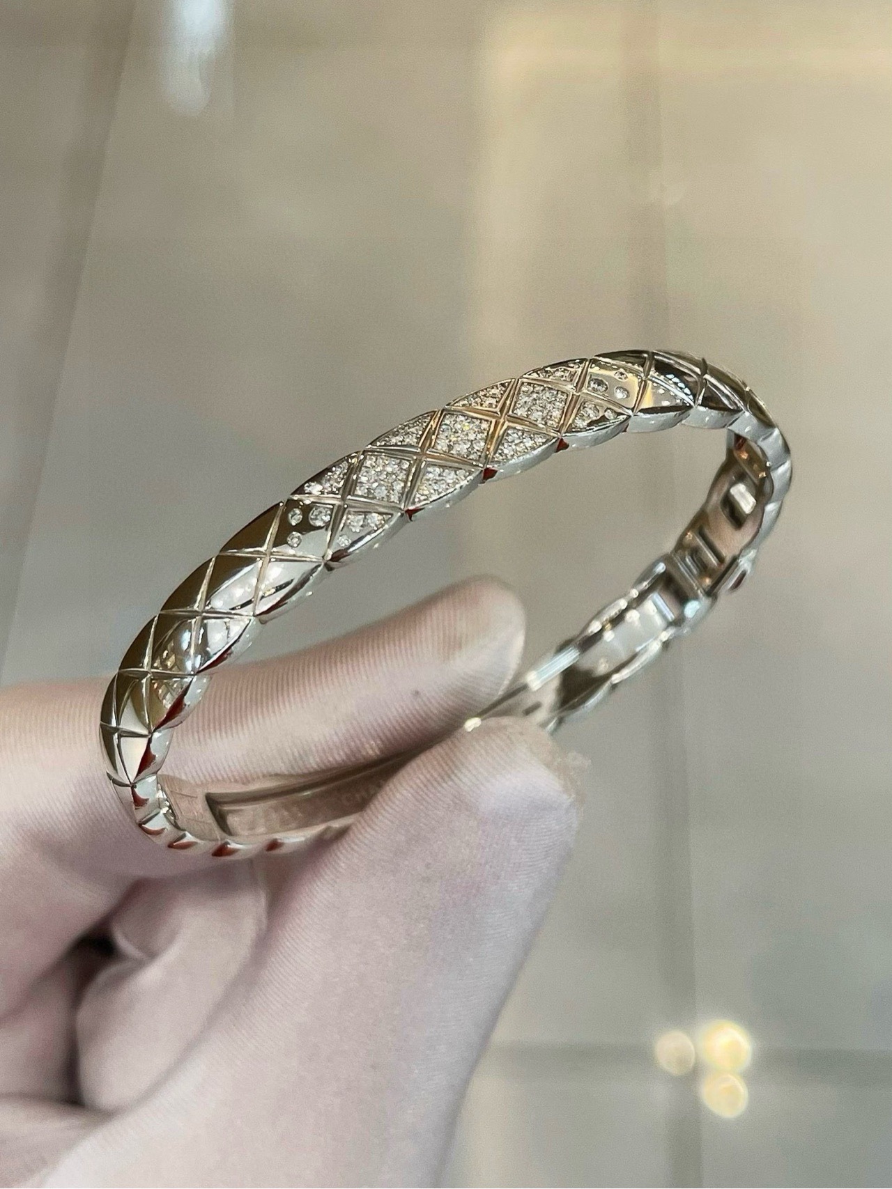 Chanel J11162 detail 5