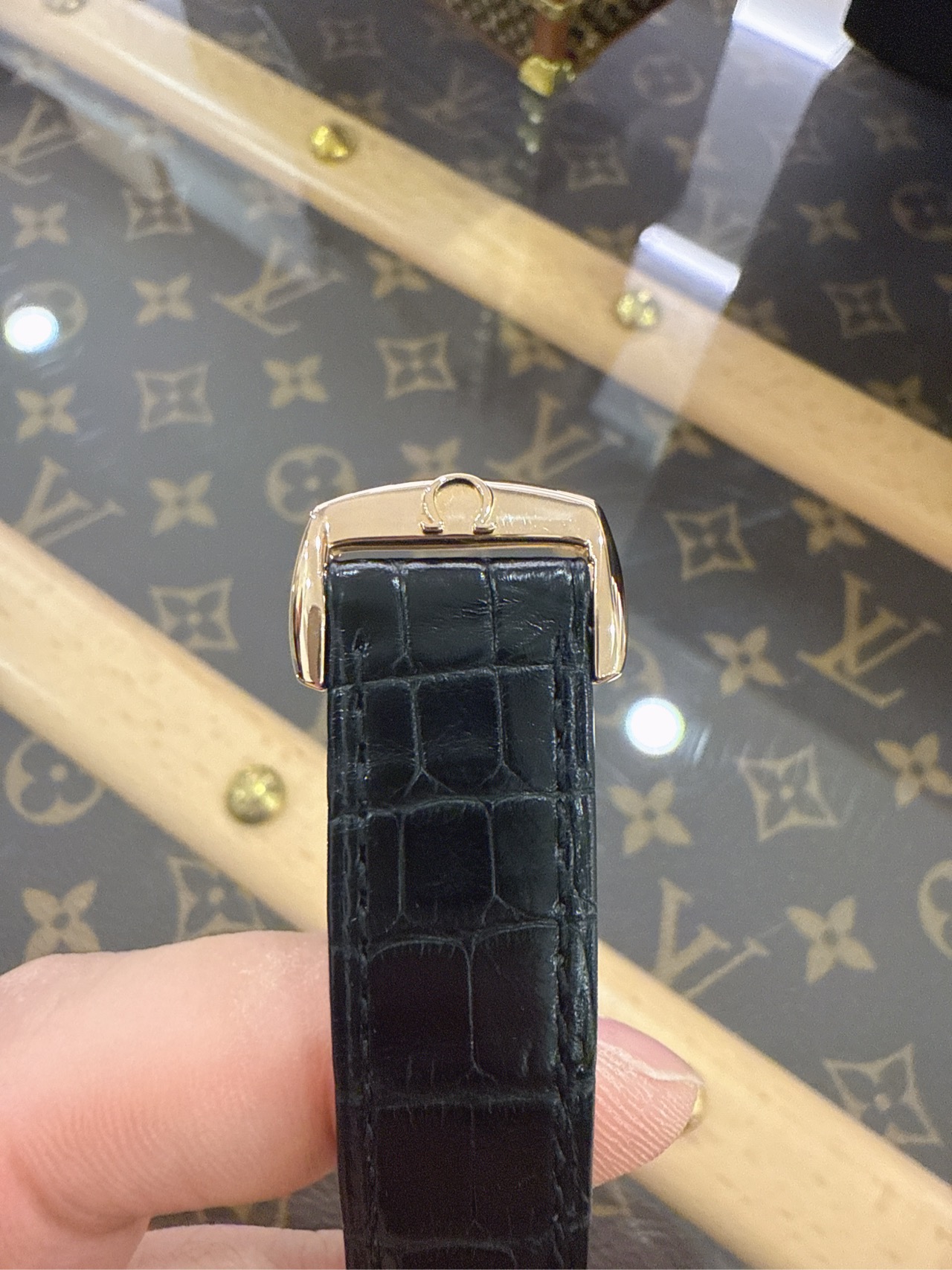 Omega 5933.30.32 detail 4