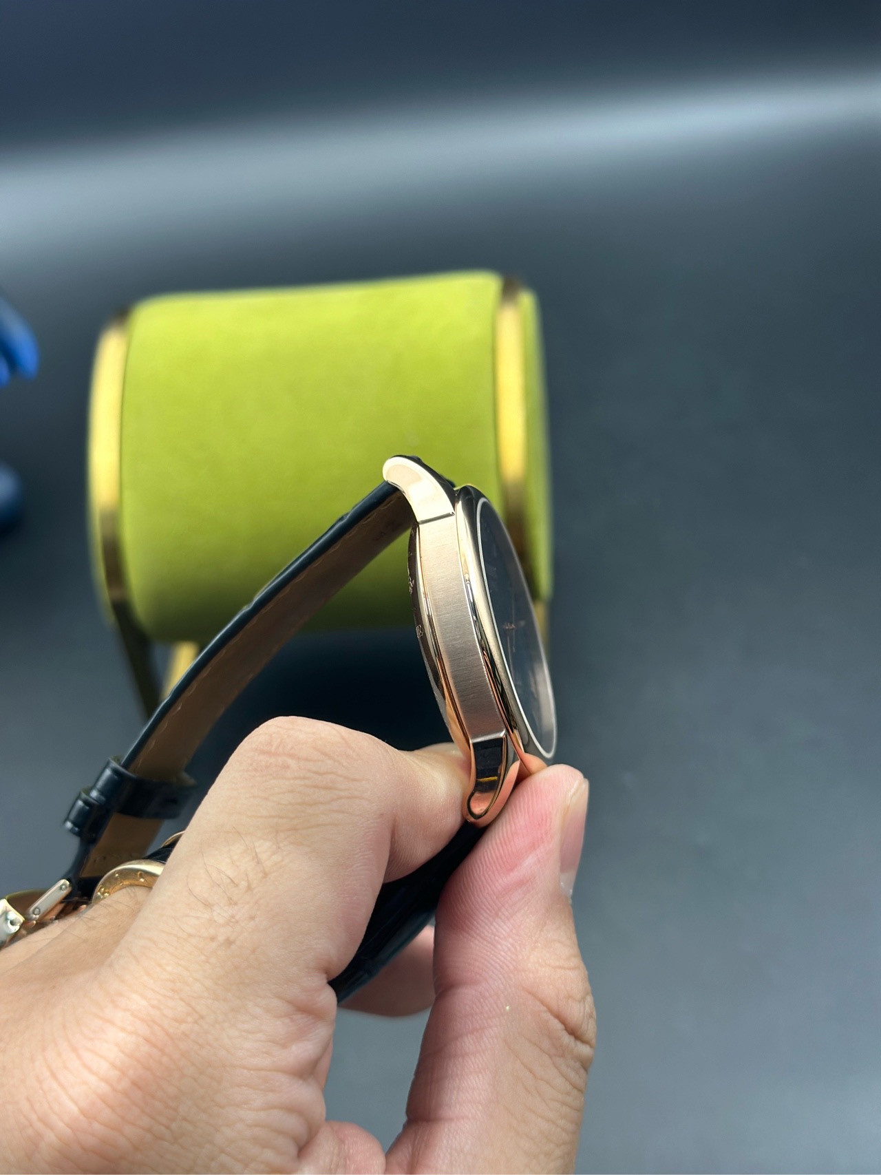 Tissot T41.5.423.53 detail 4