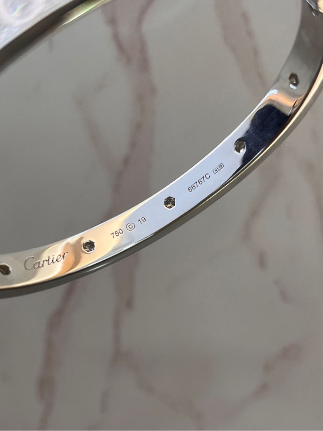 Cartier LOVEWhite gold detail 2