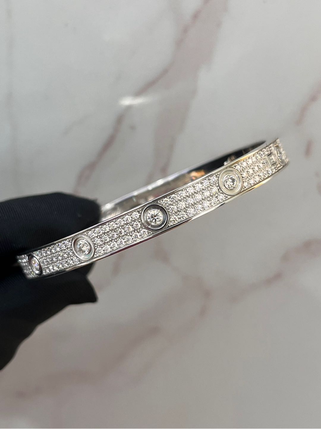 Cartier LOVEWhite gold detail 4