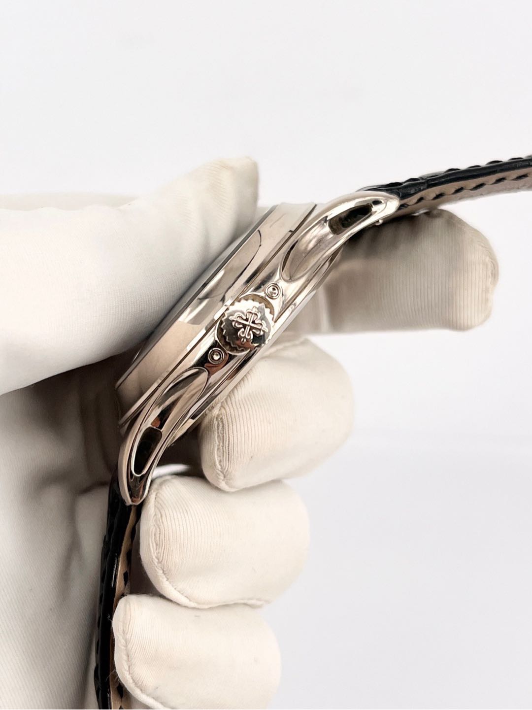 Patek Philippe 5205G-013 detail 4