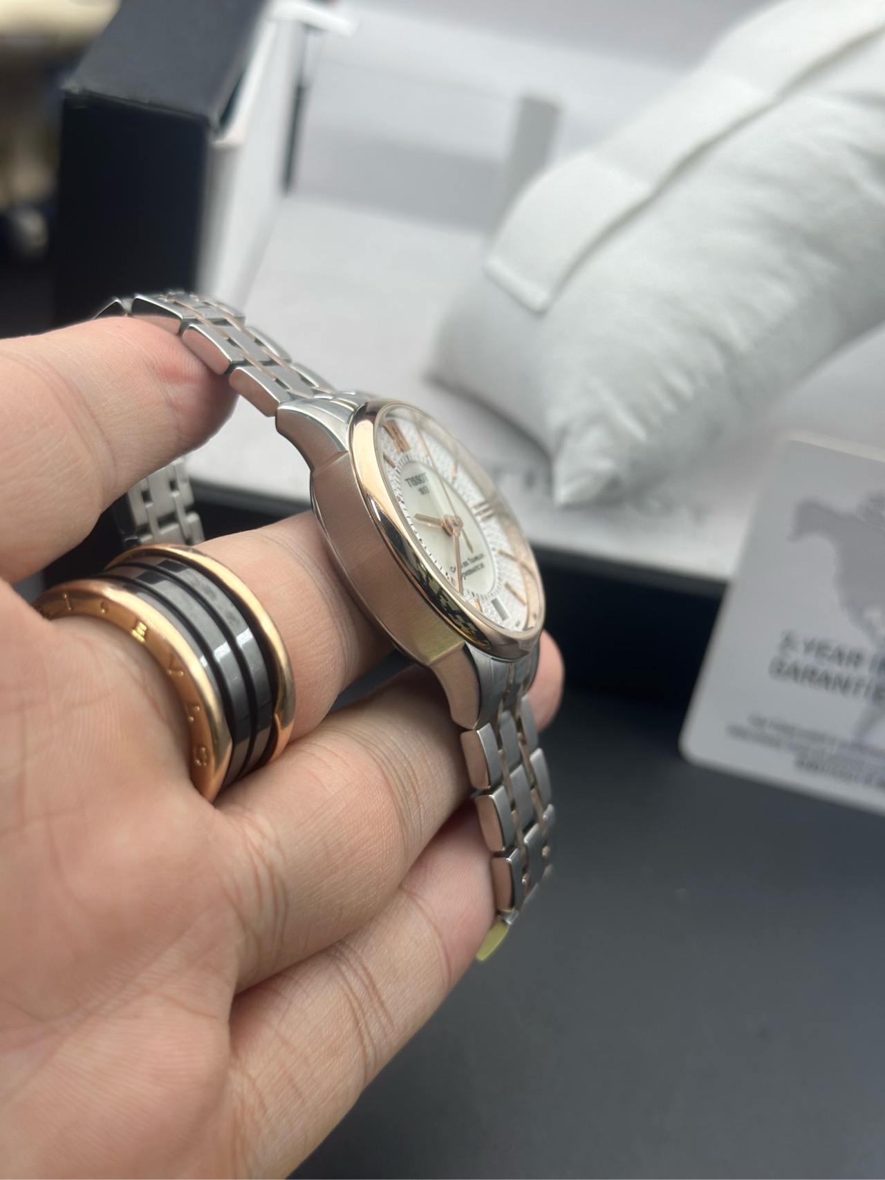 Tissot T099.207.22.118.01 detail 2