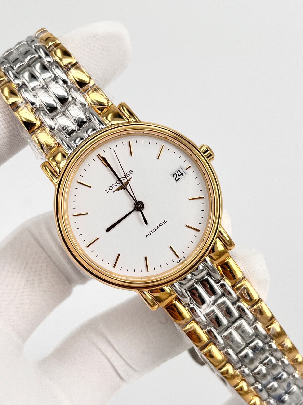 Longines L4.821.2.12.7 detail 1