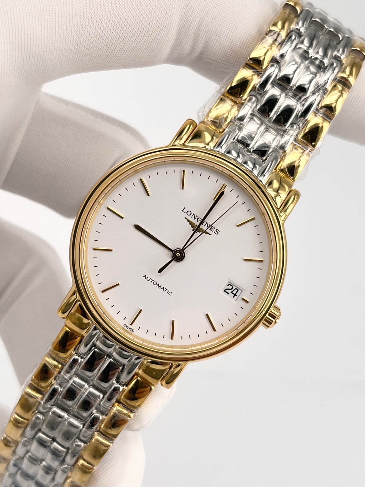 Longines L4.821.2.12.7 detail 2