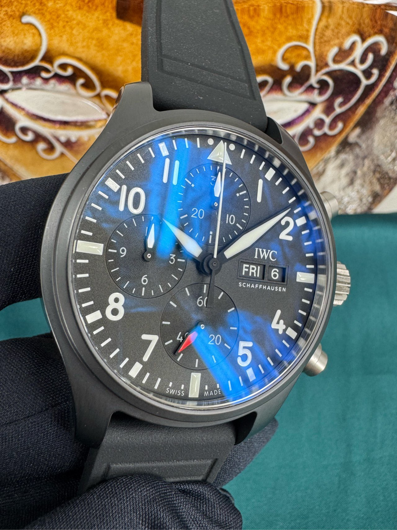 IWC IW389401 detail 2
