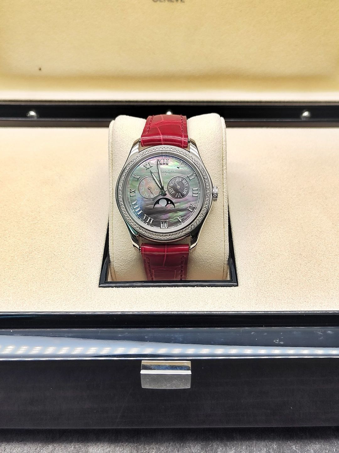 Patek Philippe 4936G-001