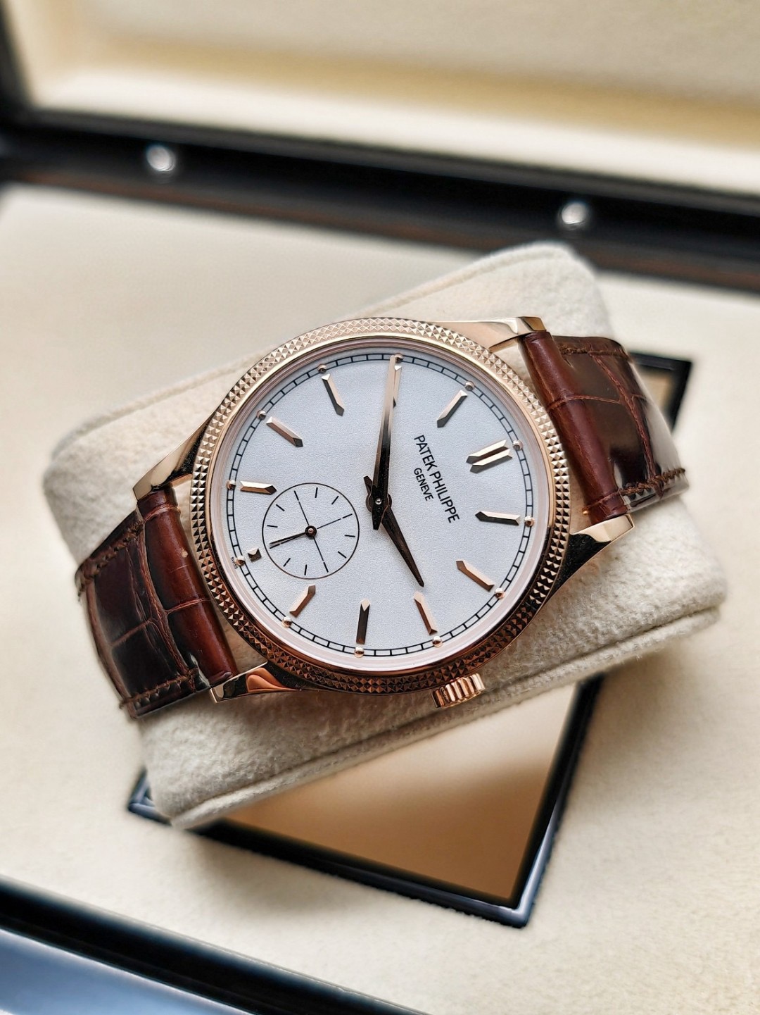 Patek Philippe 6119R-001 detail 6