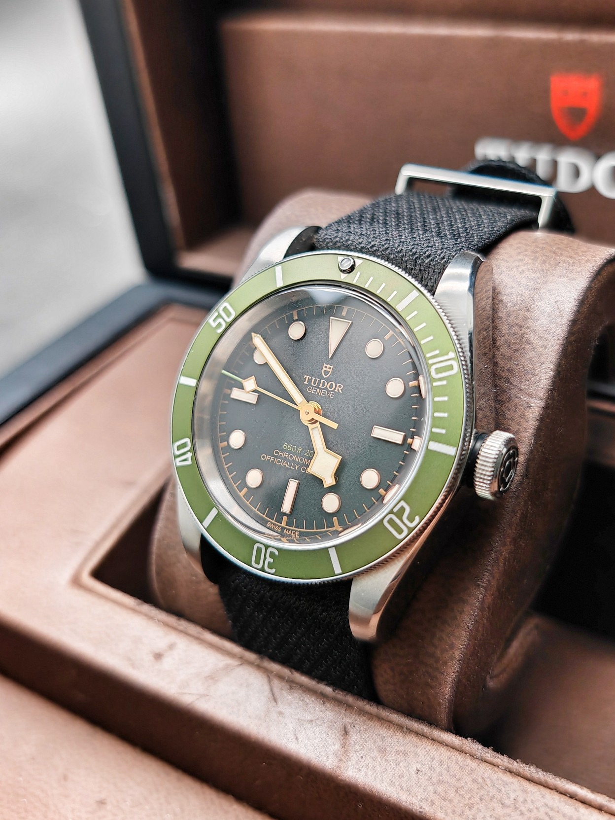 Tudor 79230G detail 1