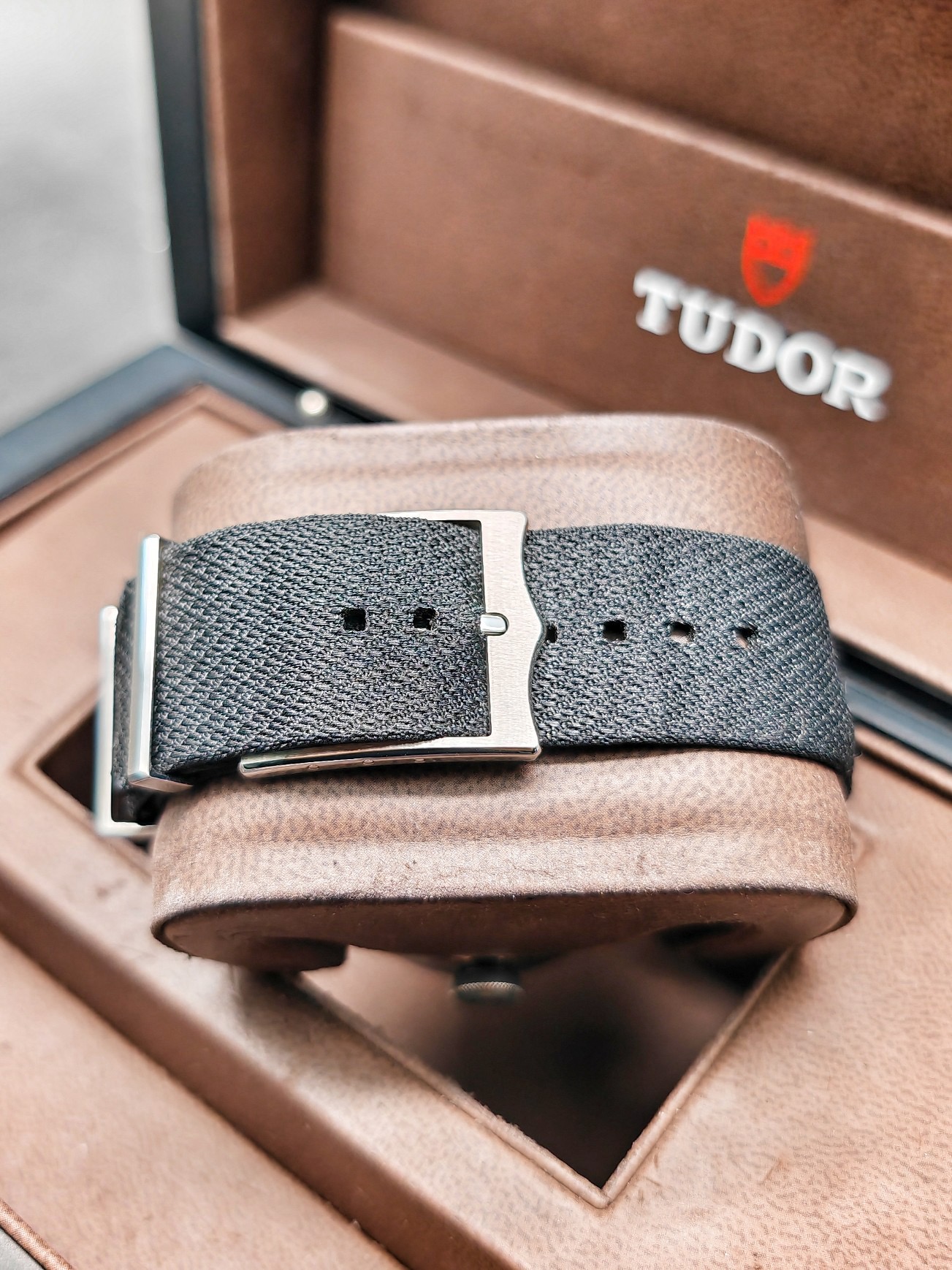 Tudor 79230G detail 5
