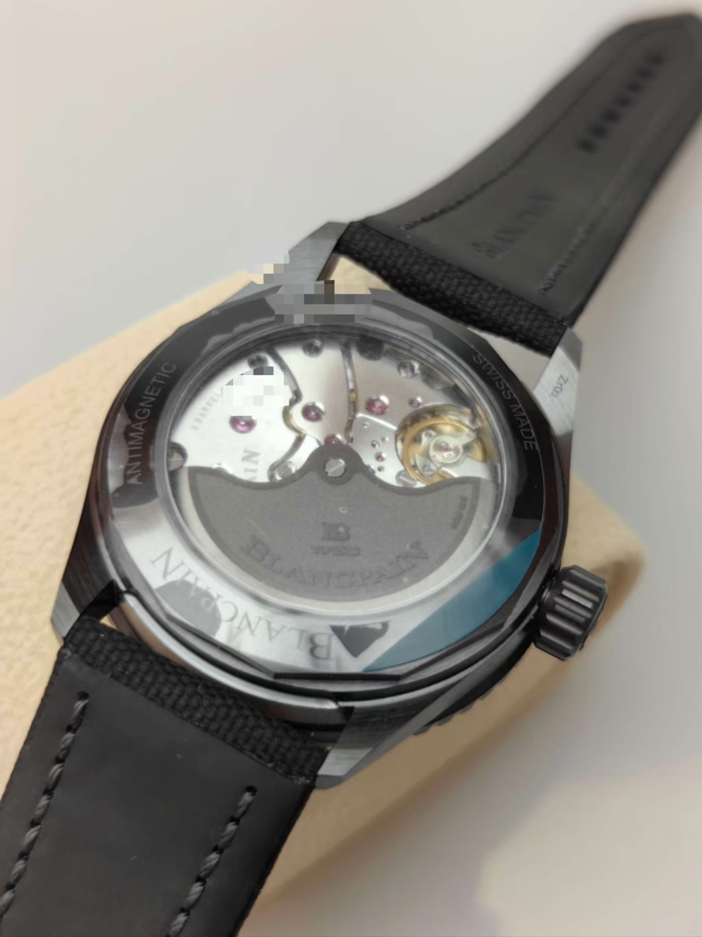 Blancpain 5000-0130-B52A detail 5