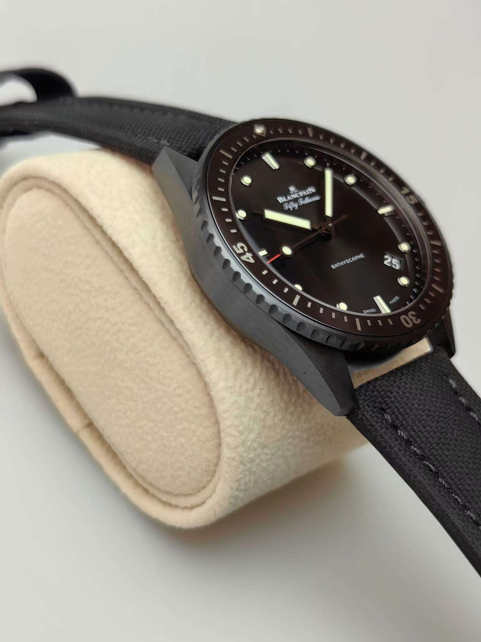 Blancpain 5000-0130-B52A detail 2